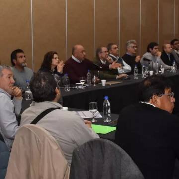 El Gobierno reabrió la mesa paritaria con los gremios estatales