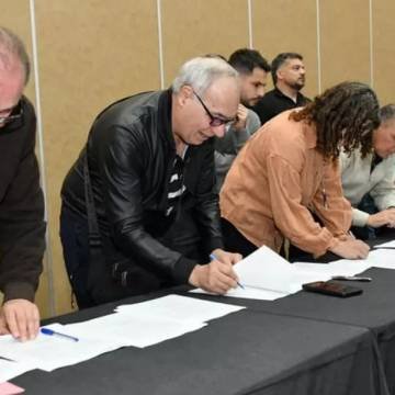 Provincia y gremios estatales firmaron acuerdo salarial