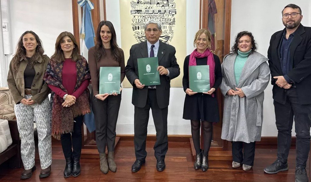 Colegio desarrolló un innovador juego de cartas que vincula a los alumnos con los héroes de la Independencia