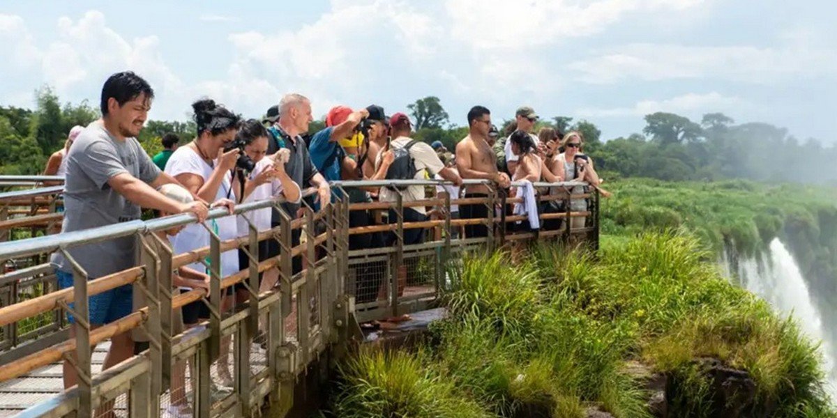 Cataratas del Iguazú: fijan un cupo máximo de 8.000 visitantes diarios