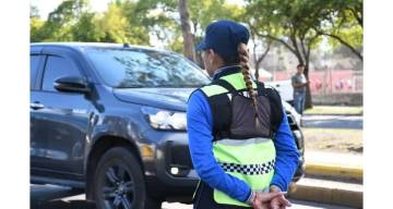 Pleno centro: un auto atropelló a un inspector de Tránsito frente a la Catedral