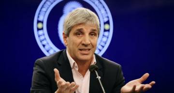 Tras la salida de Lavagna, Luis Caputo confirmó que postergará la aplicación de la nueva medición de inflación