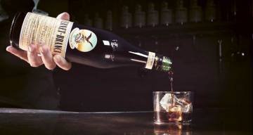 Una nueva moda de tomar fernet arrasa entre jóvenes y preocupa por su impacto en la salud